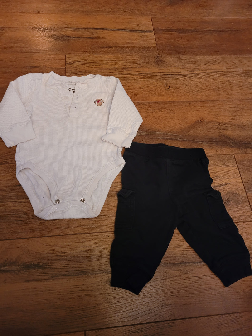 Jumping bean L/S Onesie W/football embroidered - size 6-9 Months