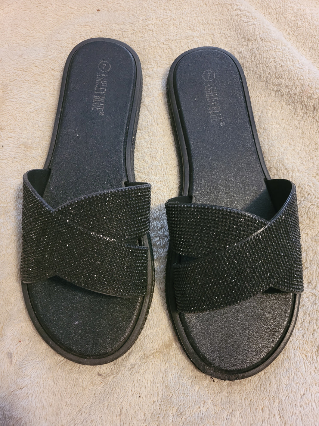 BNWOT-Ashley Blue Black Sparkle Sandals - size Shoes-teen 7