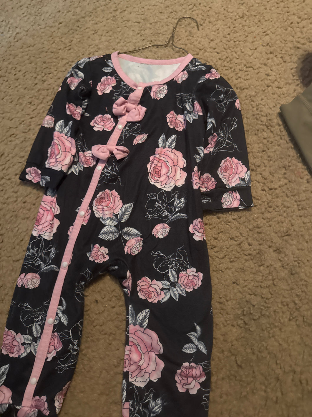 Outfit - size 12-18 Months