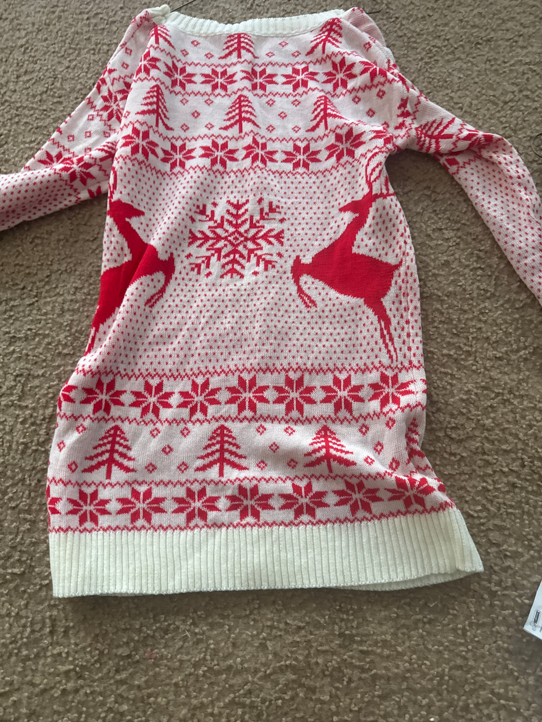 Christmas sweater - size Junior Girls M (7-9)