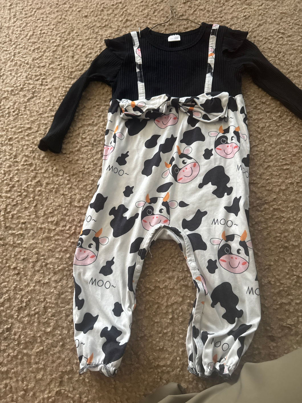 Cow outfit - size 12-18 Months