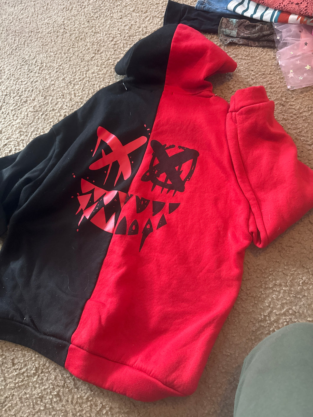 Red & black hoodie - size Junior Girls M (7-9)