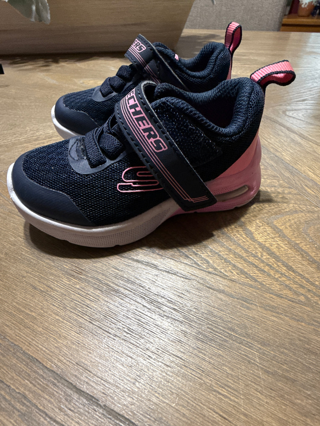 Girl's Sketchers Nice condition! - size Shoes-toddler 5