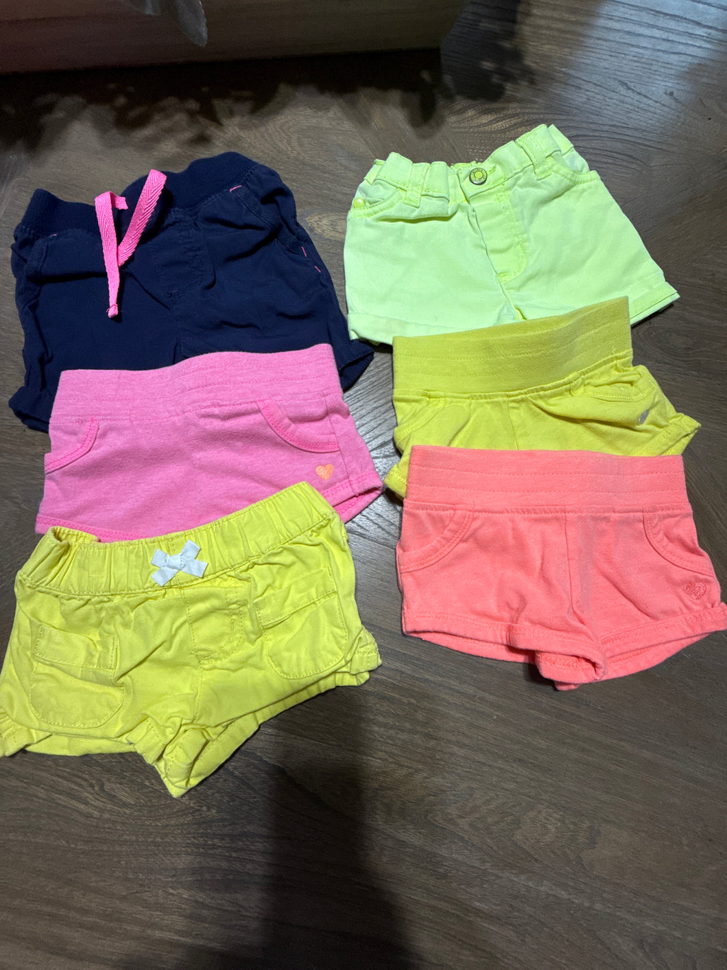 Carters brand 6 pair of shorts - size 6 Months