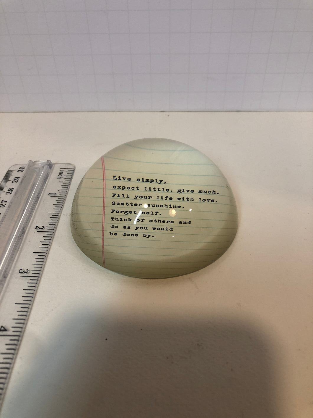 Fringe paperweight Live Simply 3inch glass