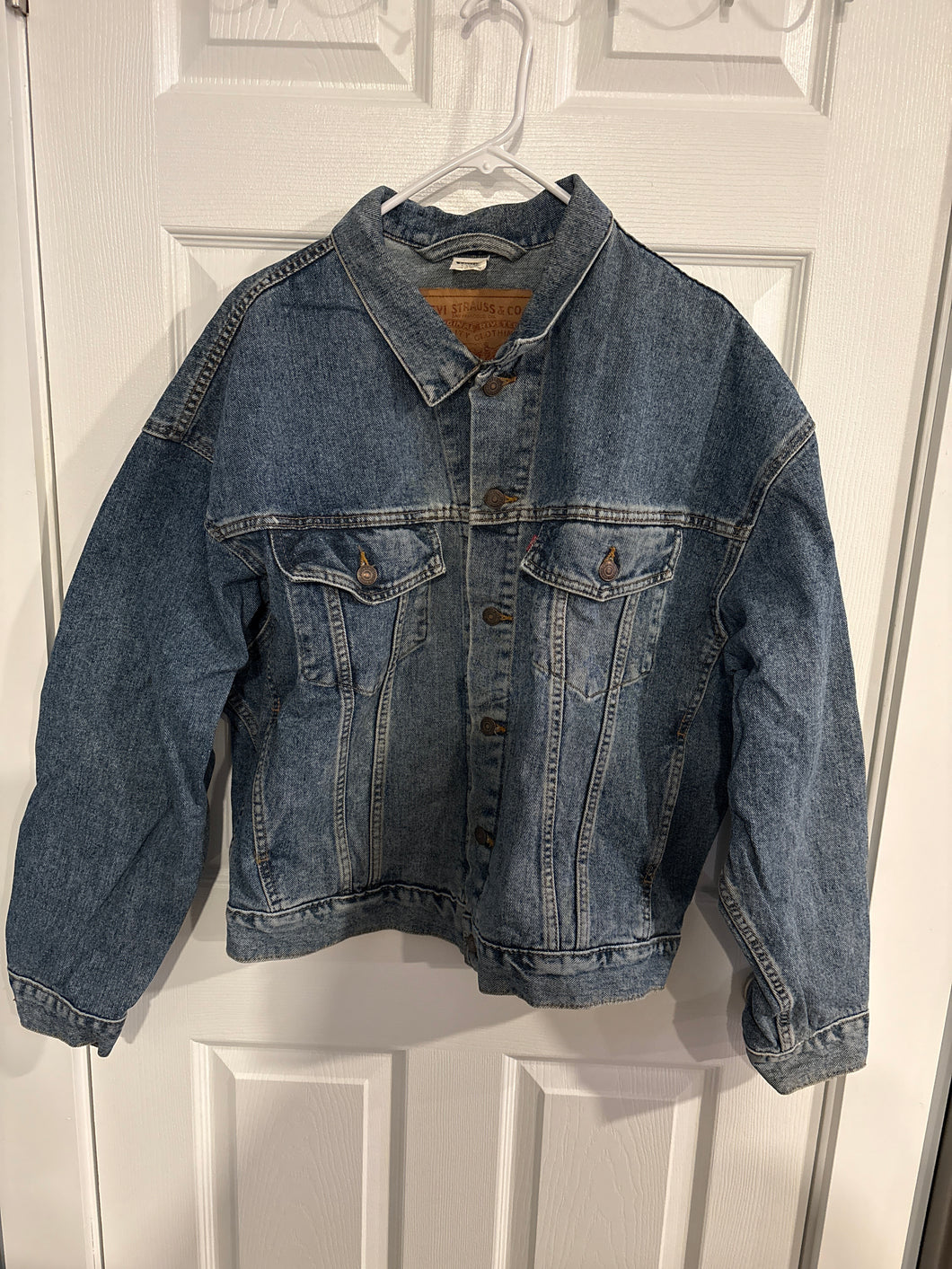 LeviStrauss and Co. jean jacket - size Mens L