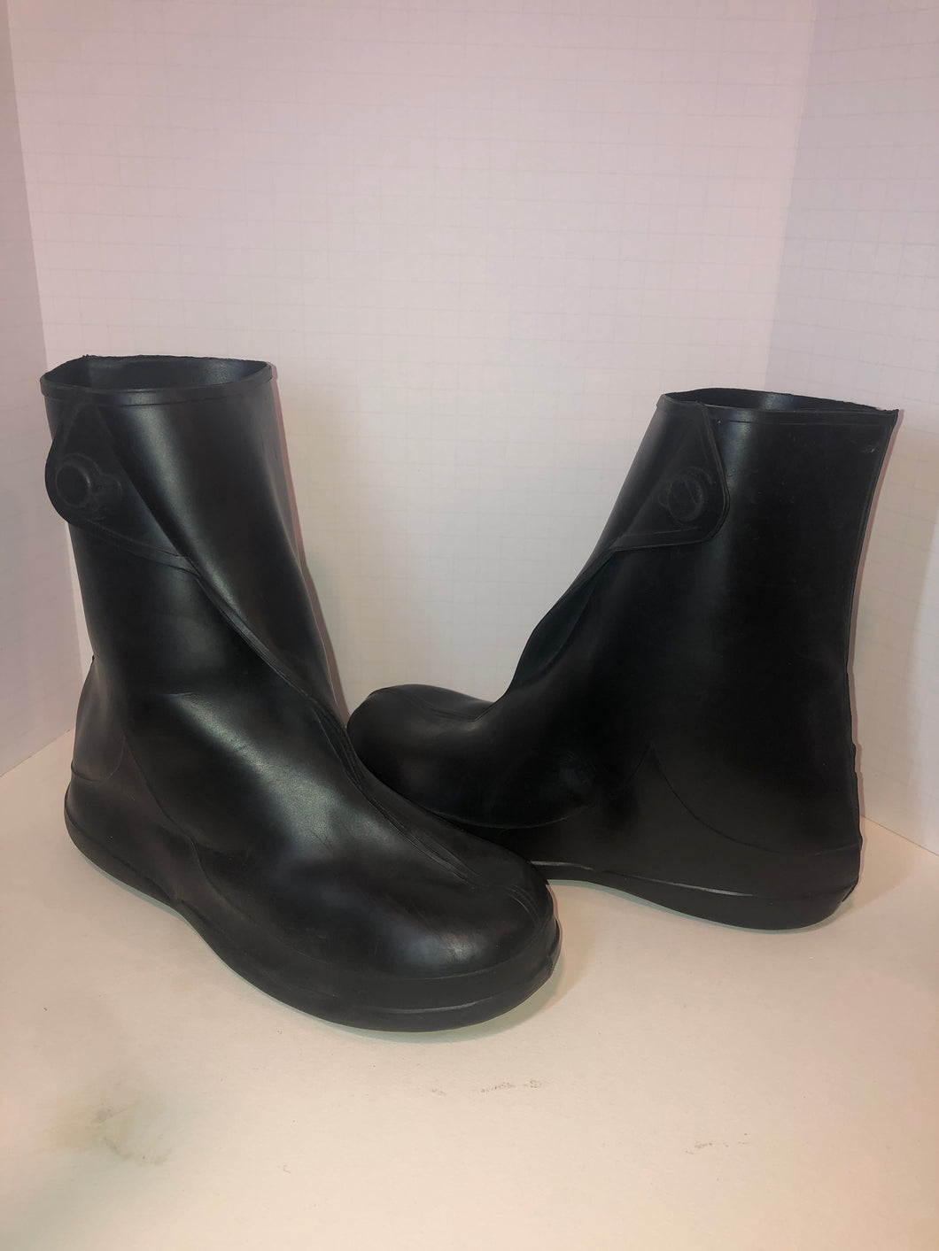 Black rubber galoshes overshoes youth size 2-4 - size Shoes-youth  3