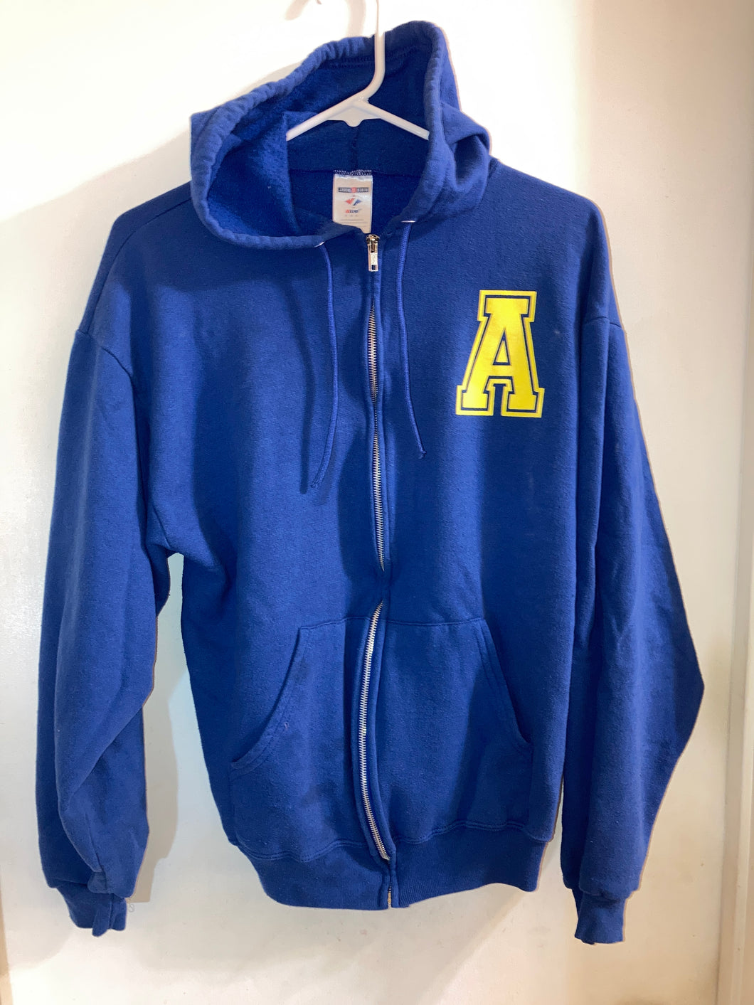 Jerzees hoodie William Allen HS imprint on back - size Mens S