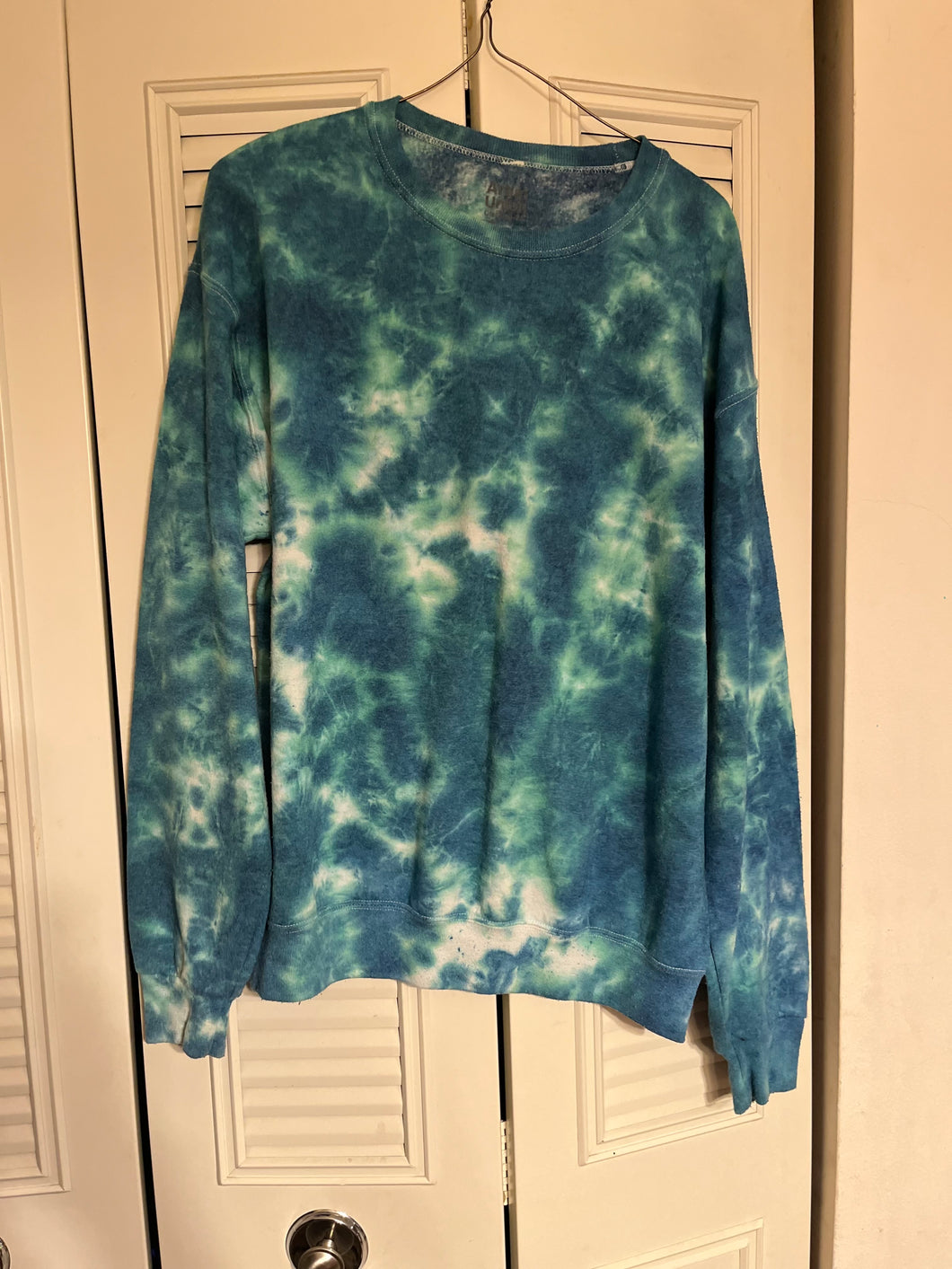 Artist Union Green tyedy sweatshirt - size Women S (4-6)