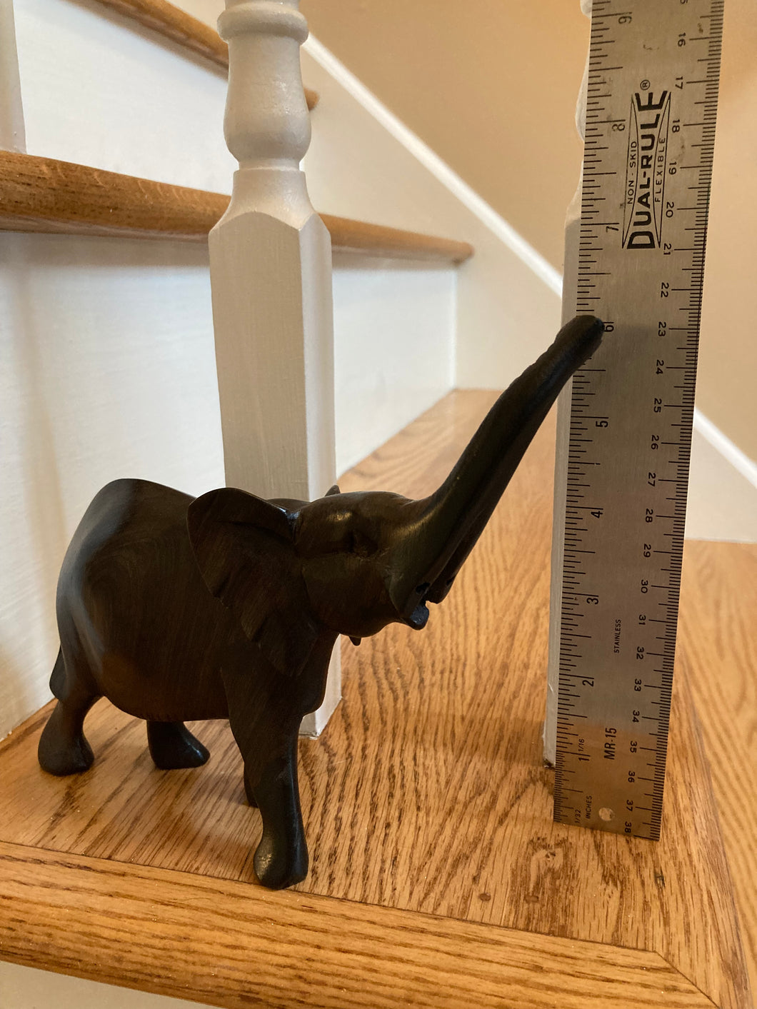 Elephant figurine No tusks