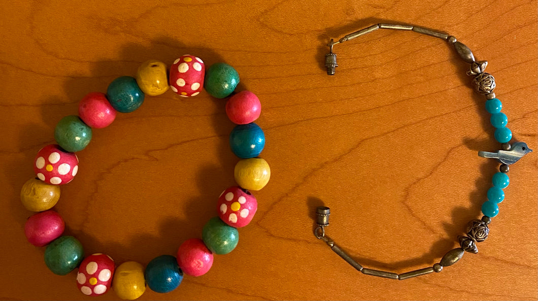 Set 2 beaded bracelets Kids One XXS & One S