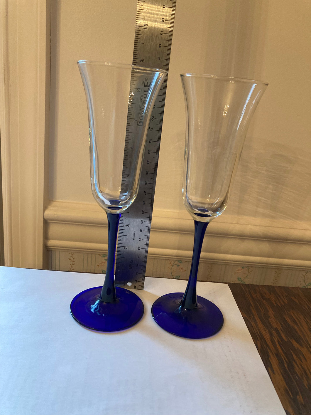 2 Champagne glass/flute Blue stems VGC beautiful