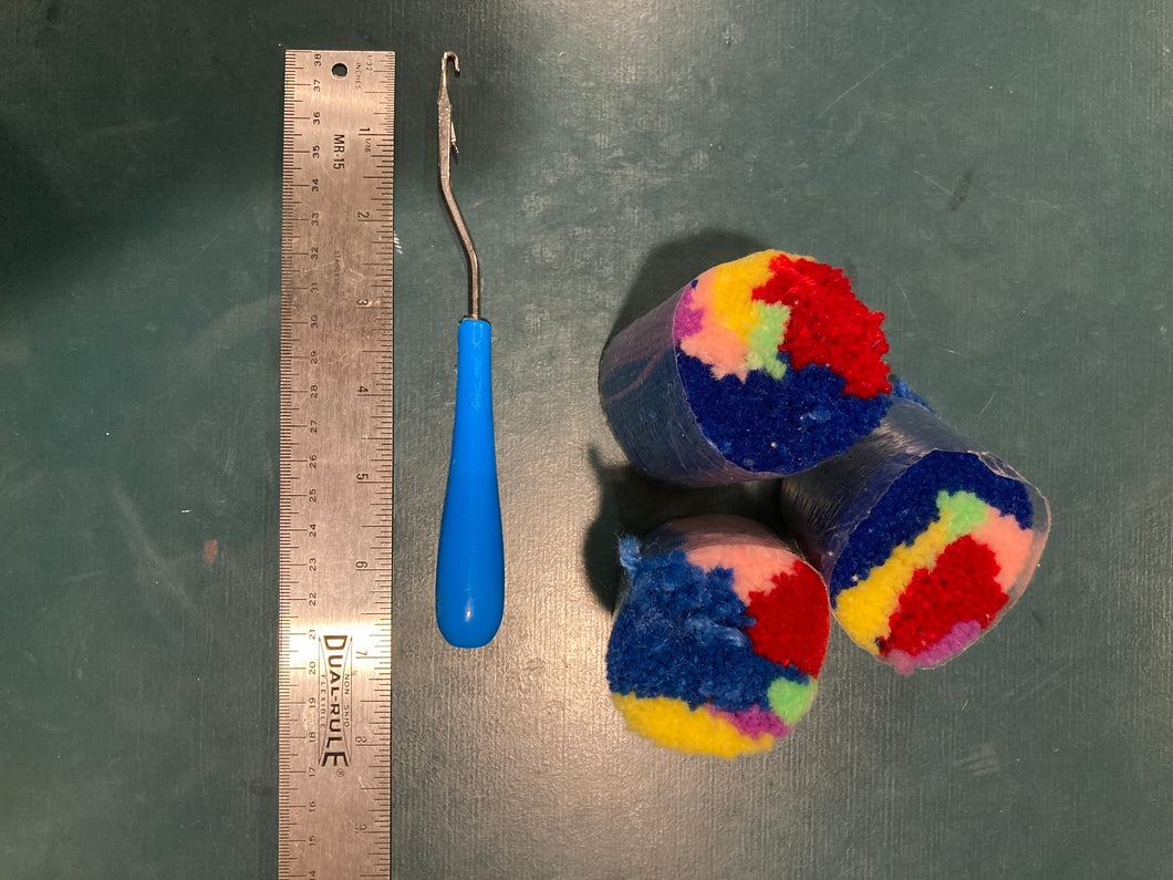 Latch hook and 3 packs Yarn red blue yellow