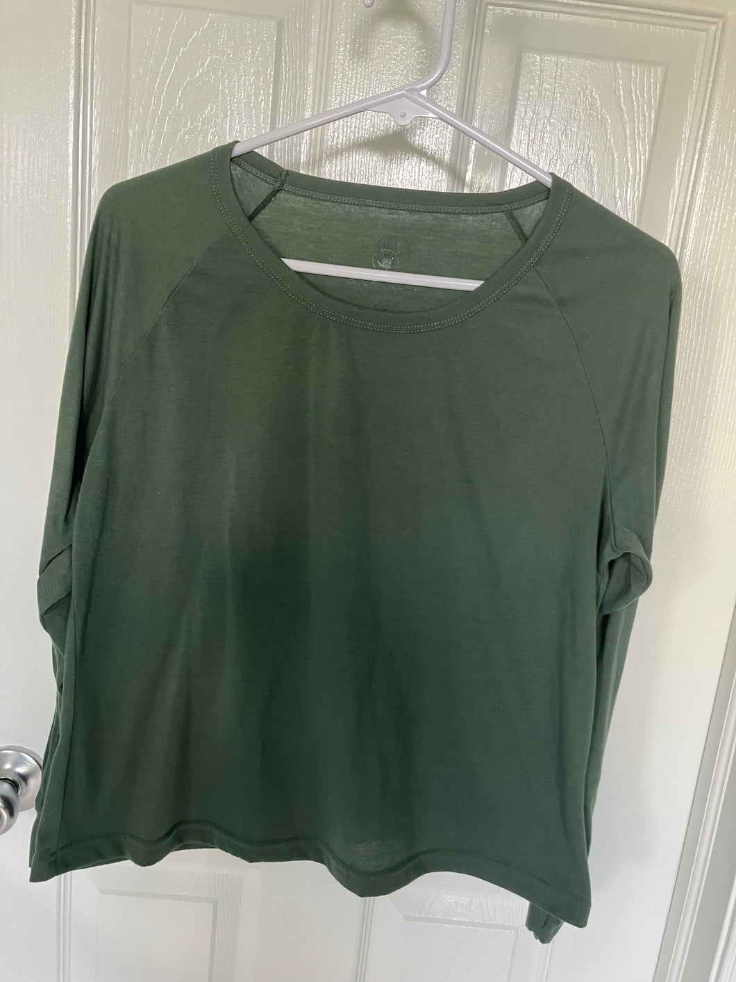 Body Glove LS pine green Dress up or dress down - size Women M (8-10)