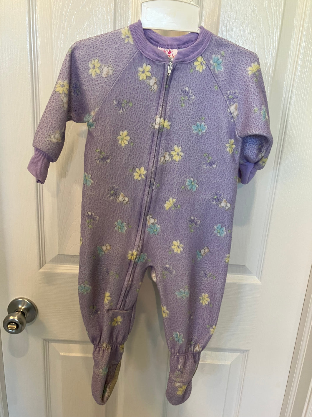 Carter's sleep play pj's Lavender/yellow/flowers - size 18 Months
