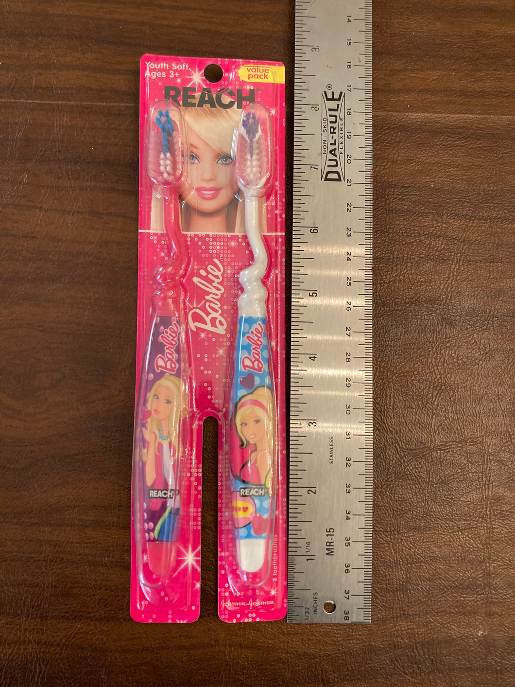 Barbie toothbrushes NIB Lot of 2 ages 3+