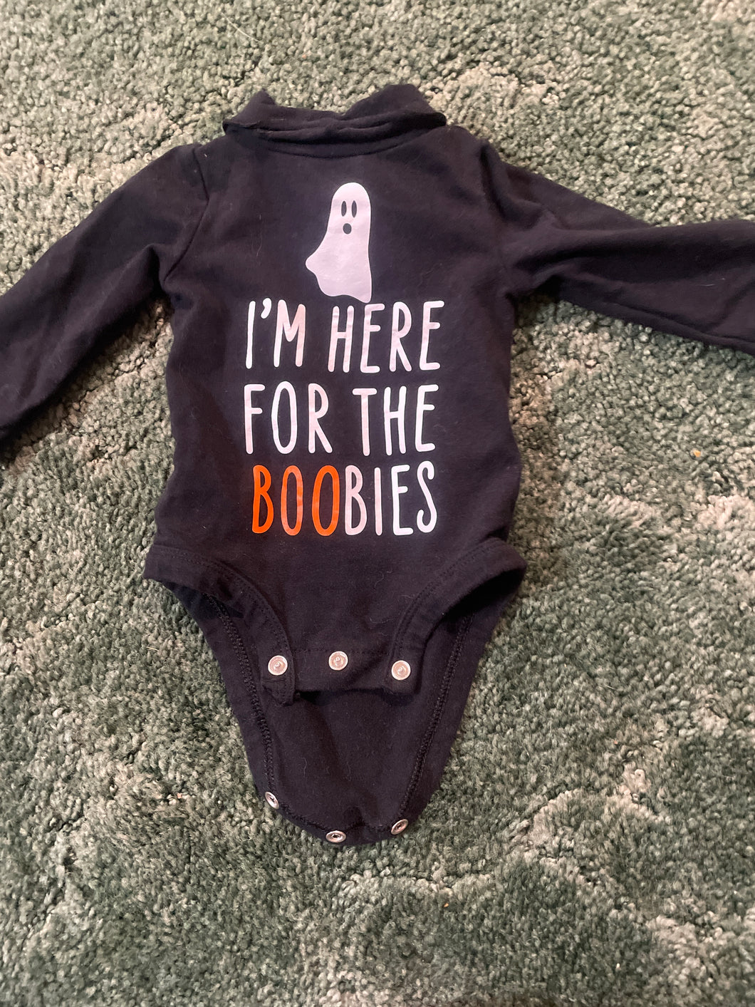 I'm here for the boobies Custom Halloween onesie - size Newborn