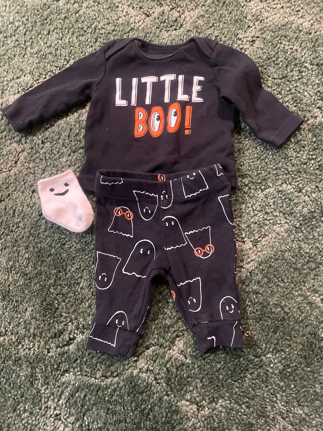 Little boo Halloween Outfit with socks - size Newborn