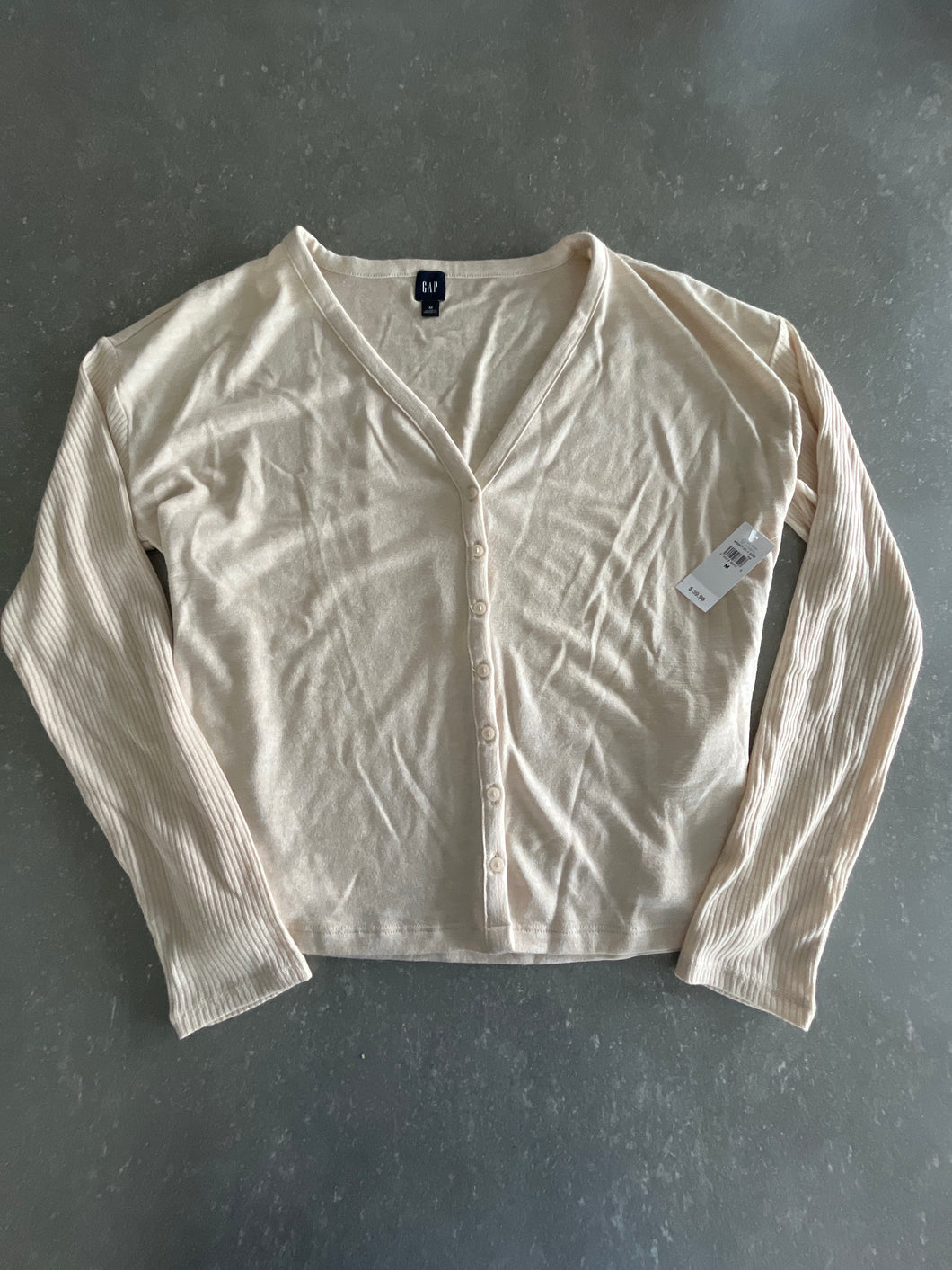 NWT GAP ivory cardigan New - size Women M (8-10)