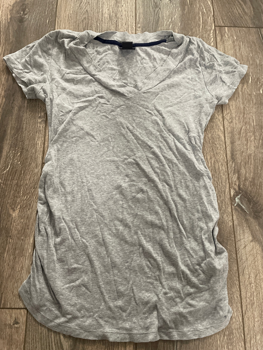 OhBaby Maternity Tee Gray VNeck - size Women S (4-6)