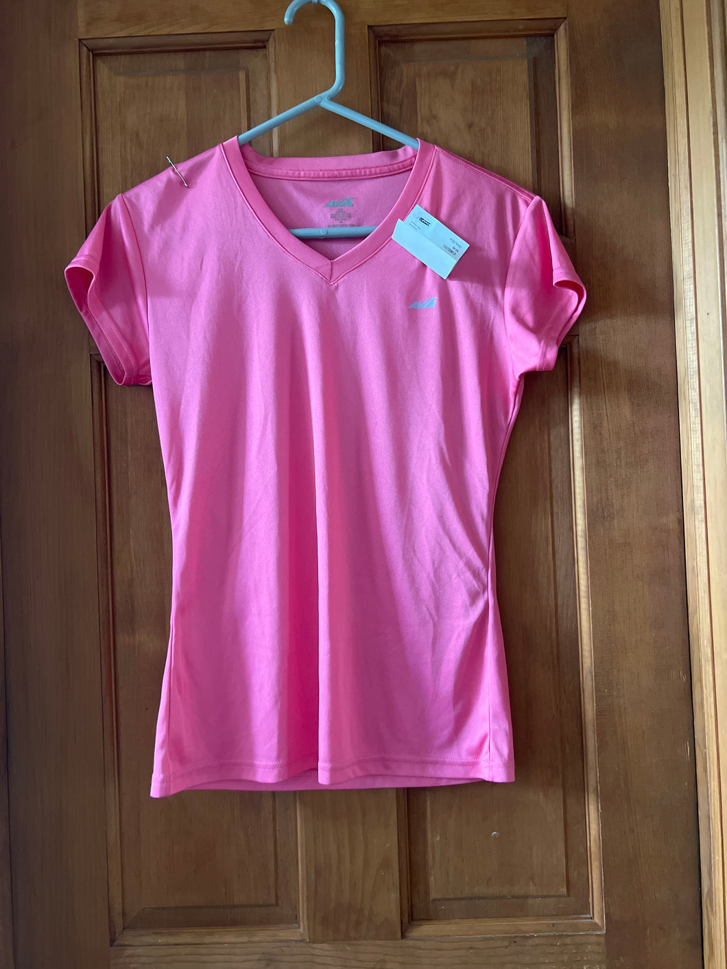 Pink V neck Athletic Top Avia - size Junior Girls M (7-9)