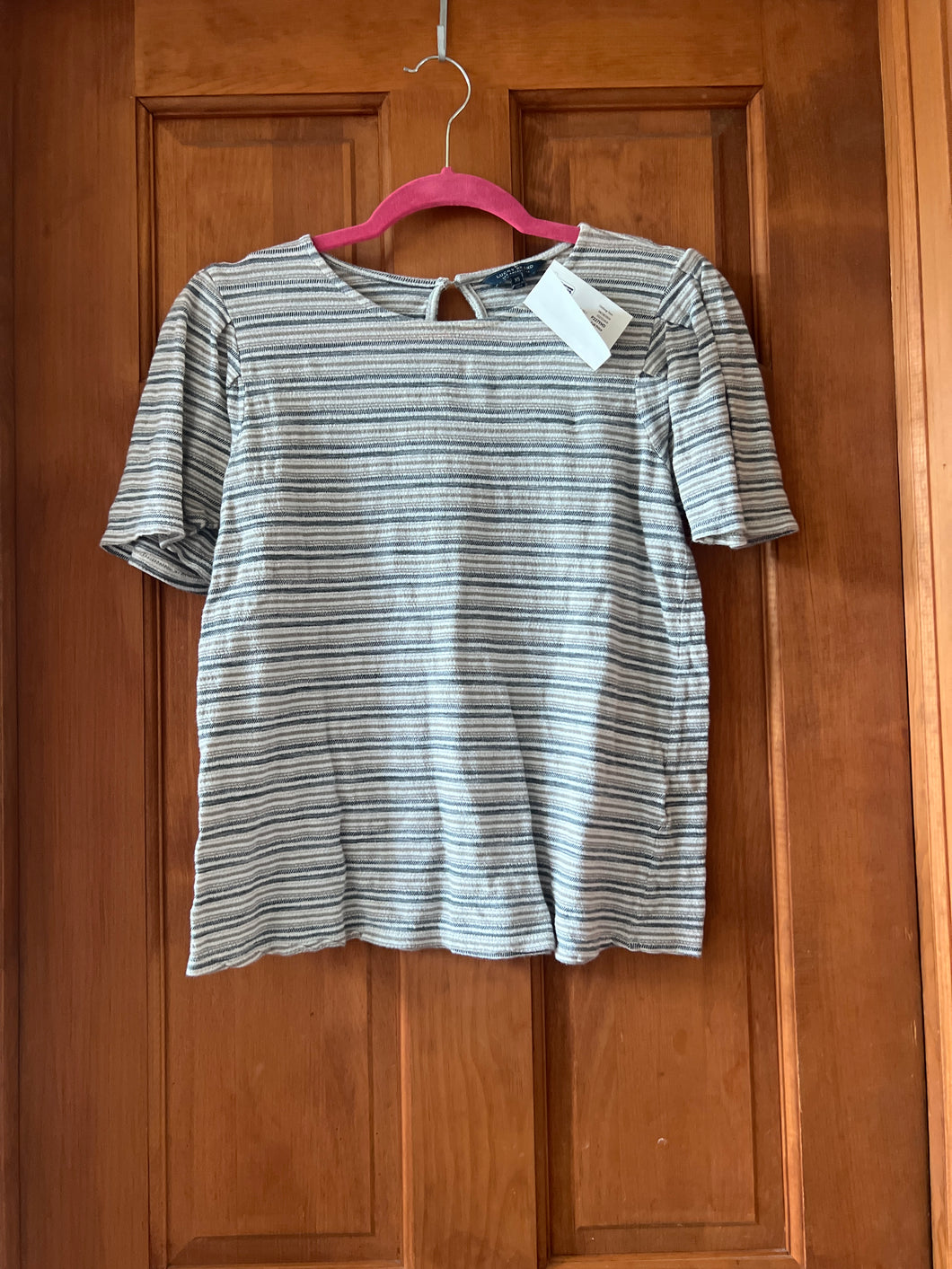 Grey/Blue Stripe Top Lucky Brand - size Junior Girls XS (0-1)