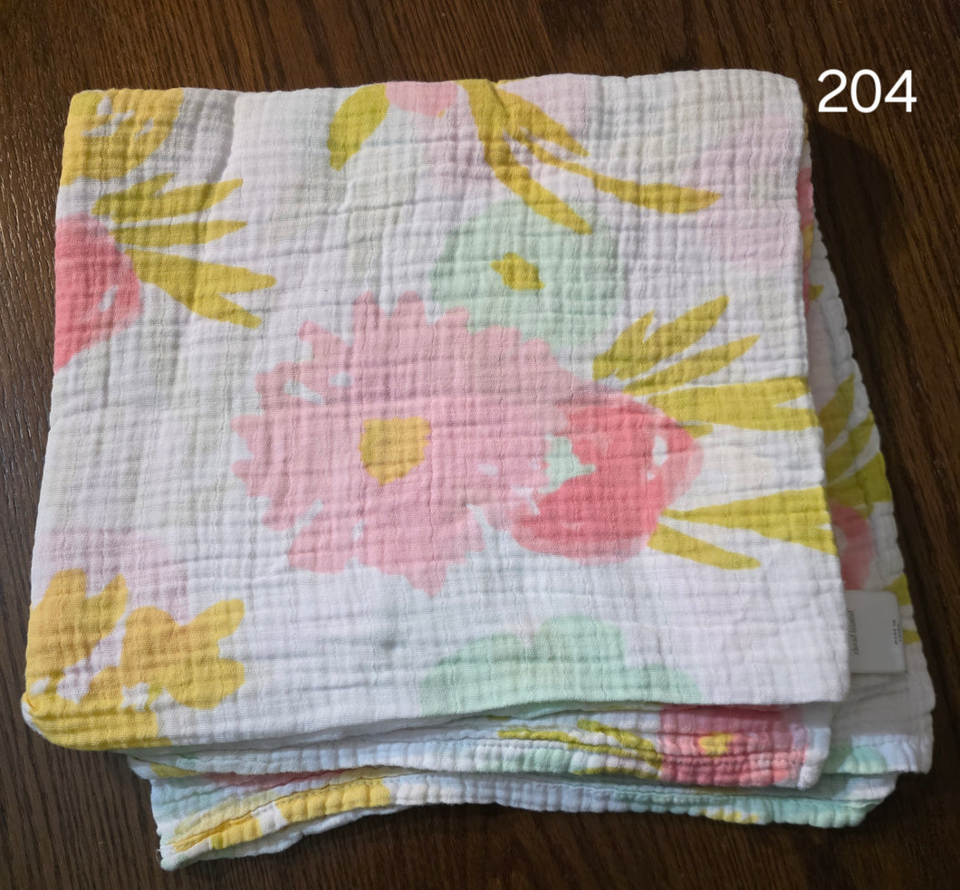Cloud Island White and Pink Blanket