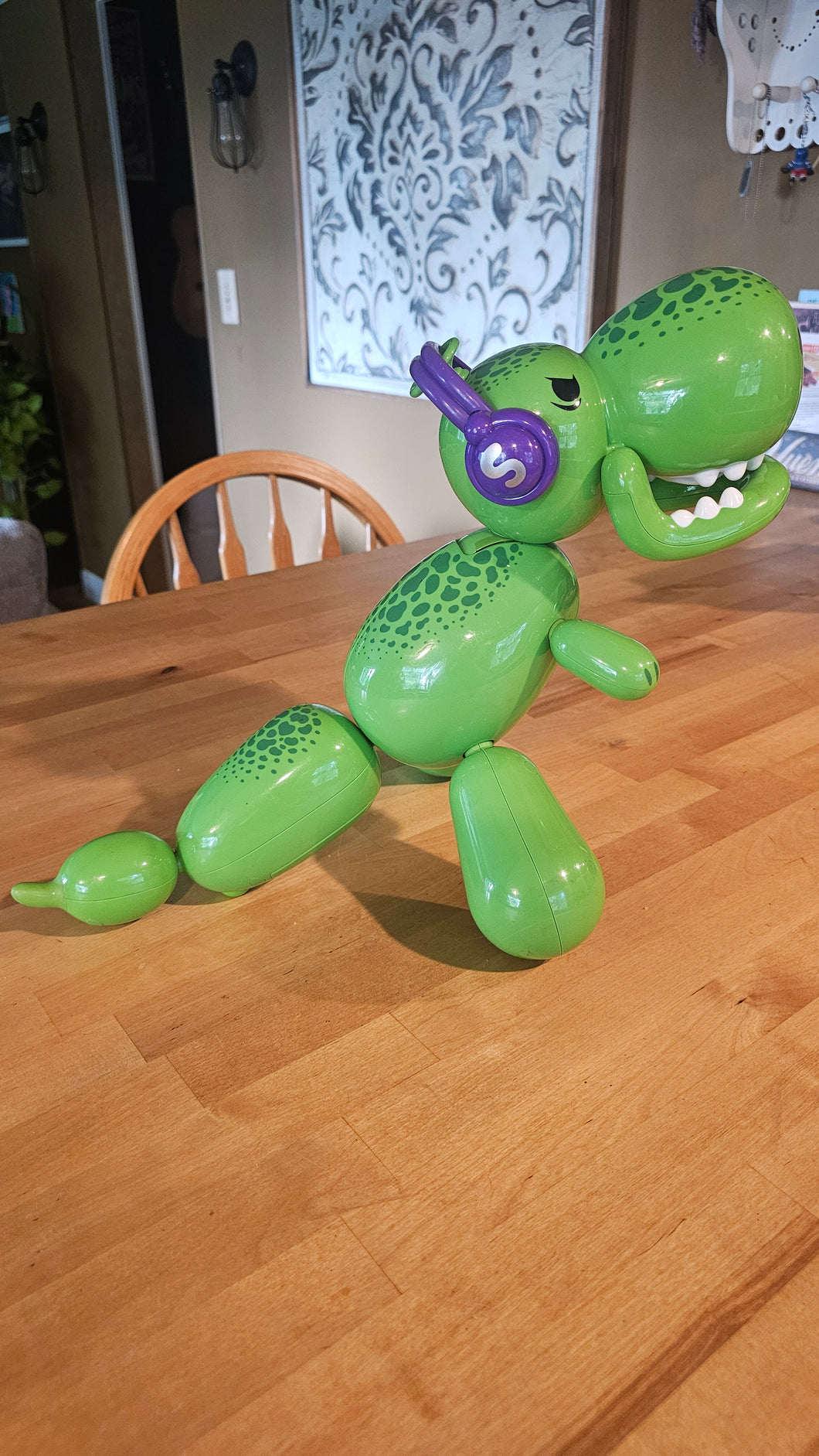 Singing & Dancing Dino