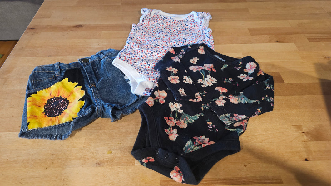 6 to 12 month lot Sunflower shorts - size 6-9 Months
