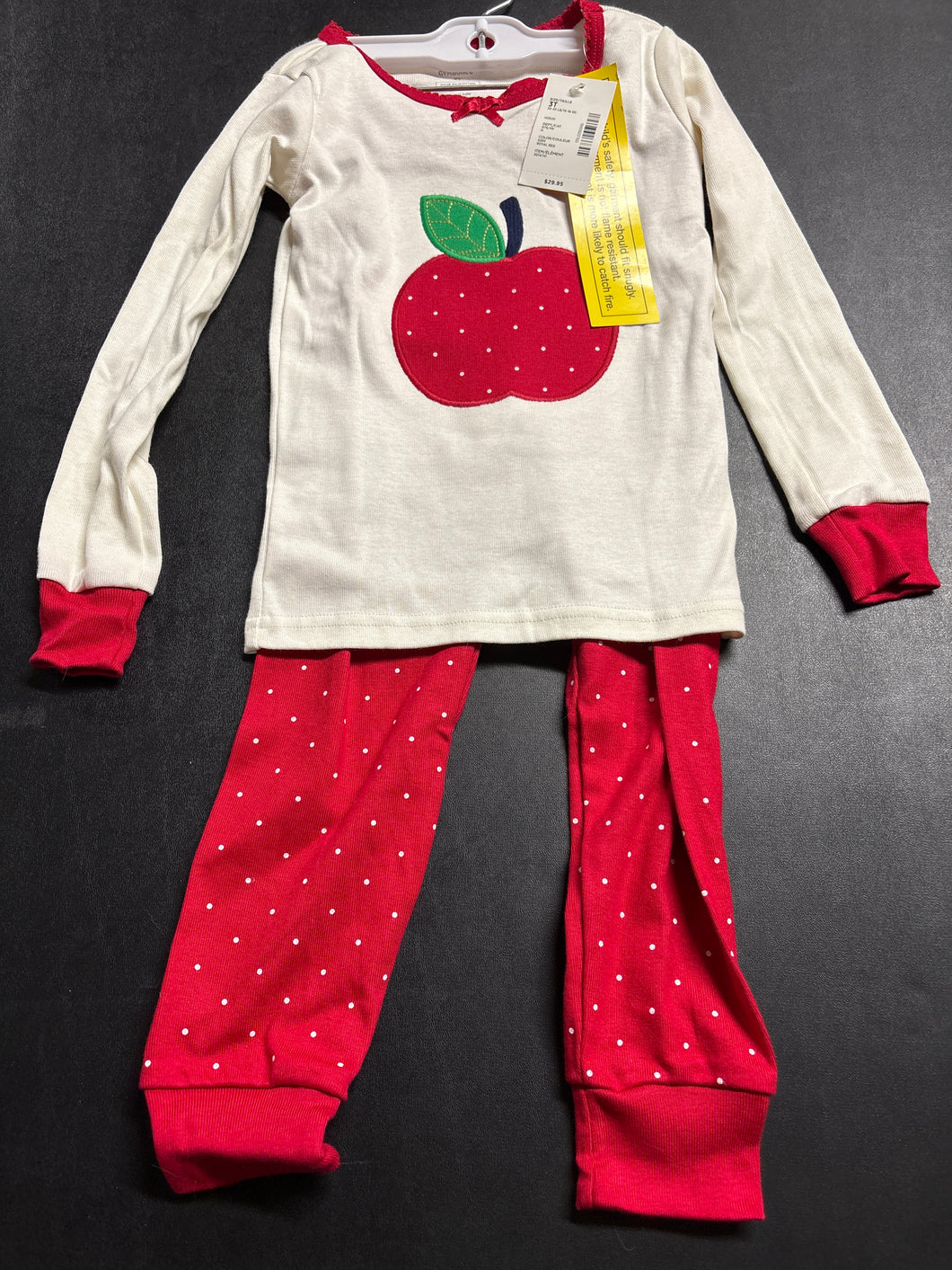 NEW GYM GYMMIES APPLE PAJAMAS - size 3T