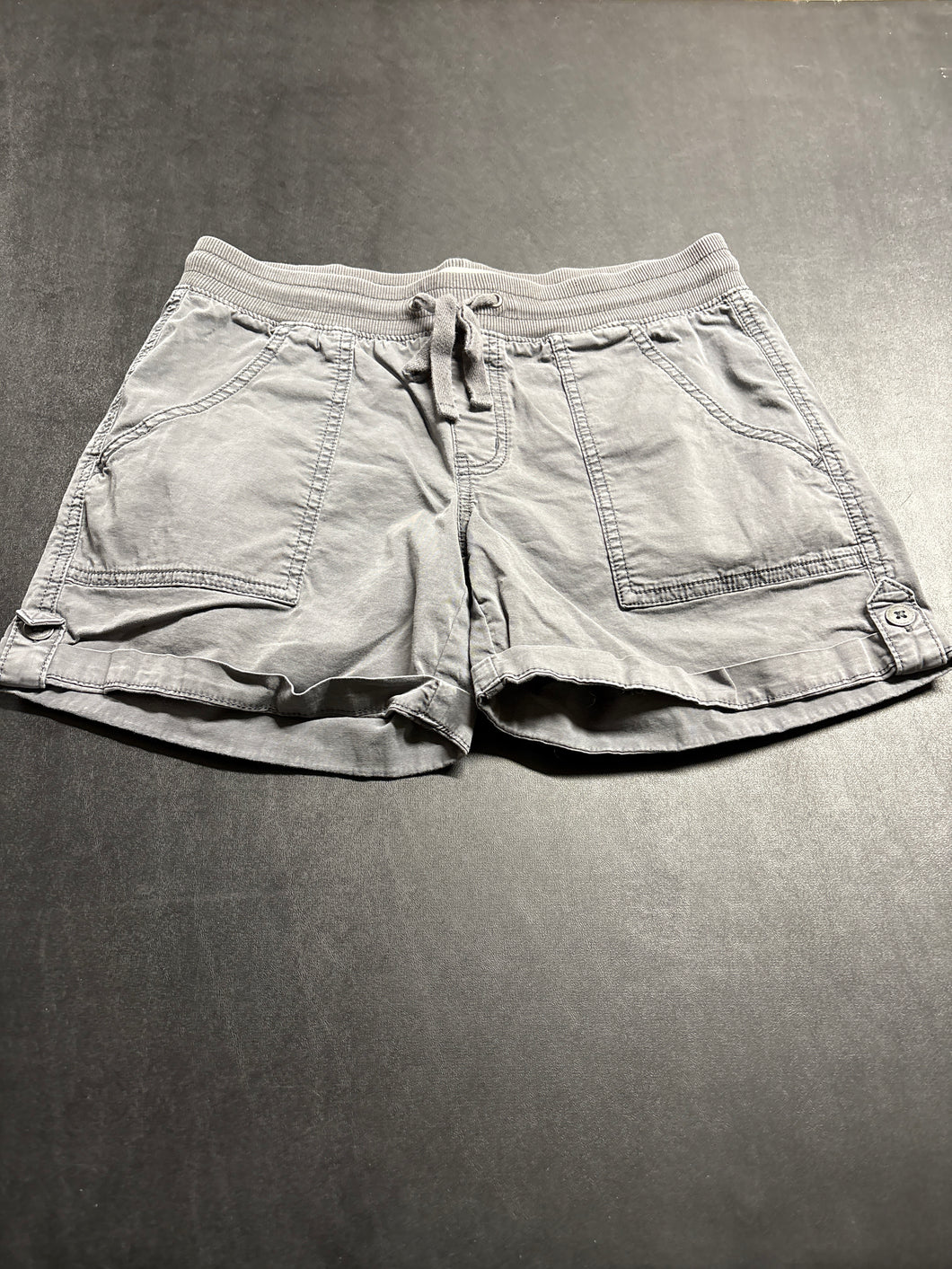 SONOMA SIZE 4 GRAY SHORTS - size Women S (4-6)