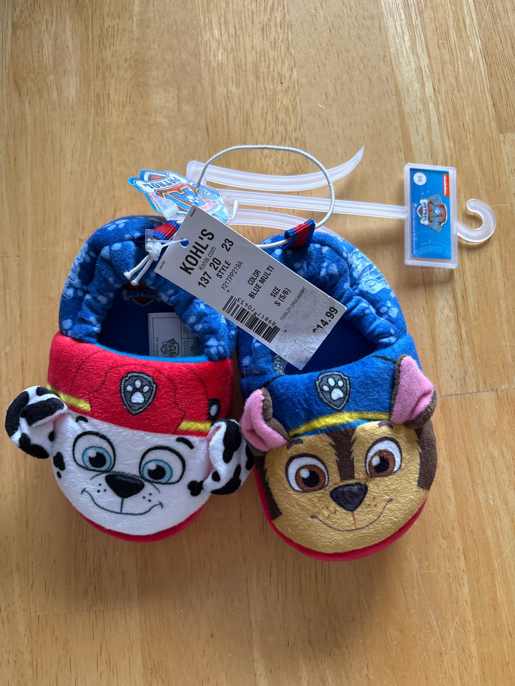 NEW PAW PATROL SLIPPERS - size Shoes-toddler 5