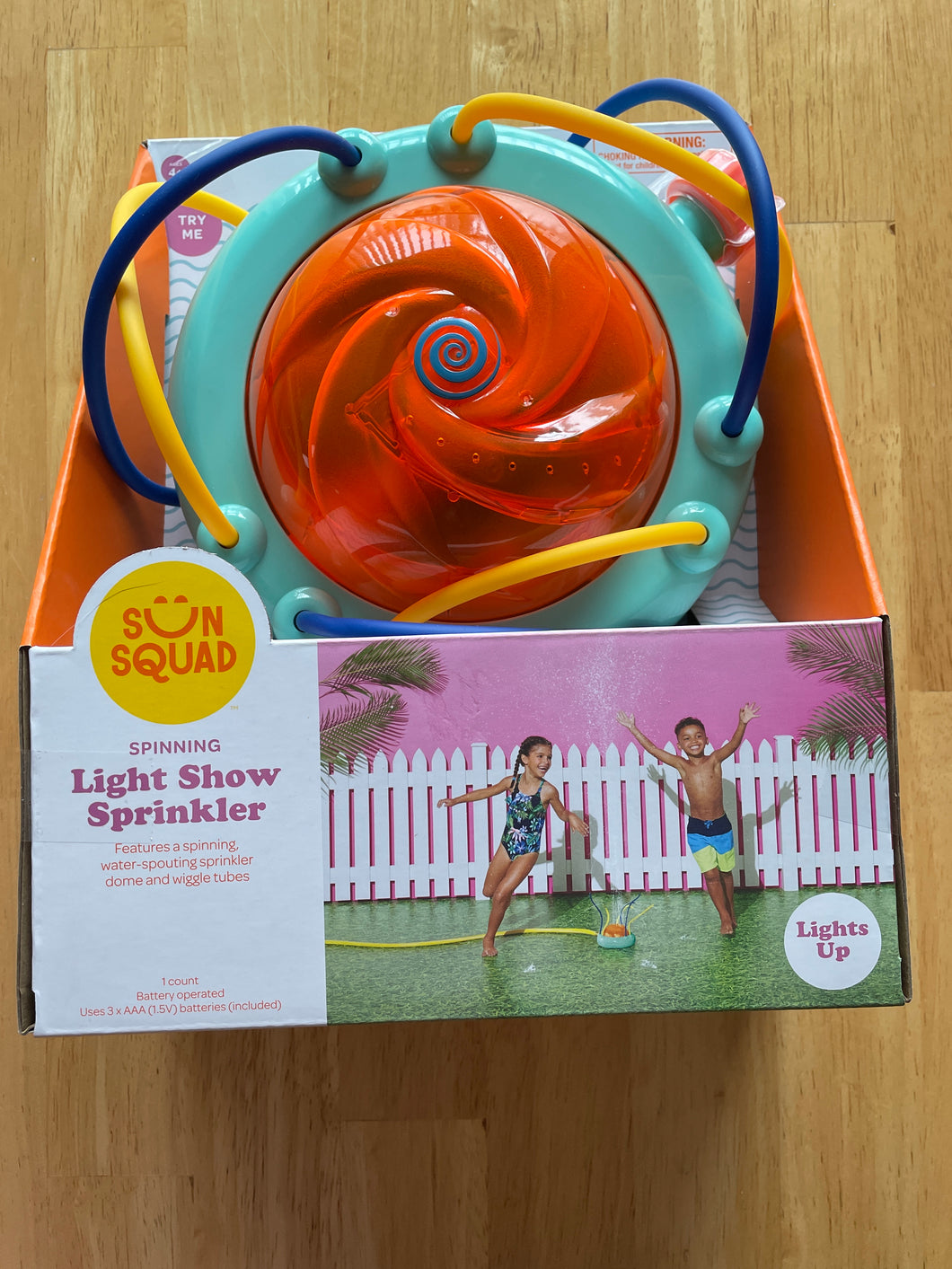 NEW SUN SQUAD SPINNING LIGHT SHOW SPRINKLER