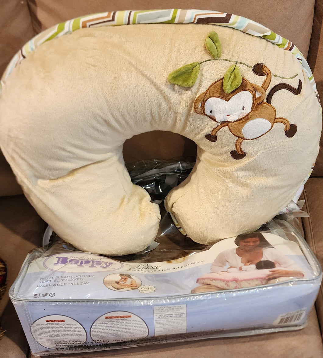 Luxe Original Boppy Monkey theme