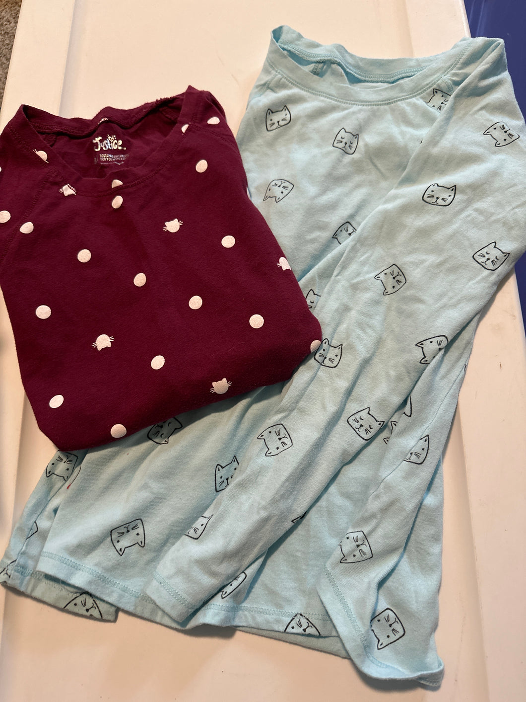 Justice long sleeve x 2 Cat designs - size Kids 8