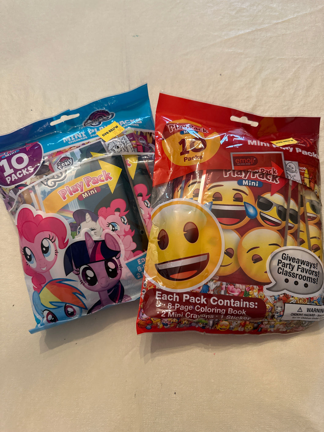 2 packs 10pc playpacks My little pony and emoj