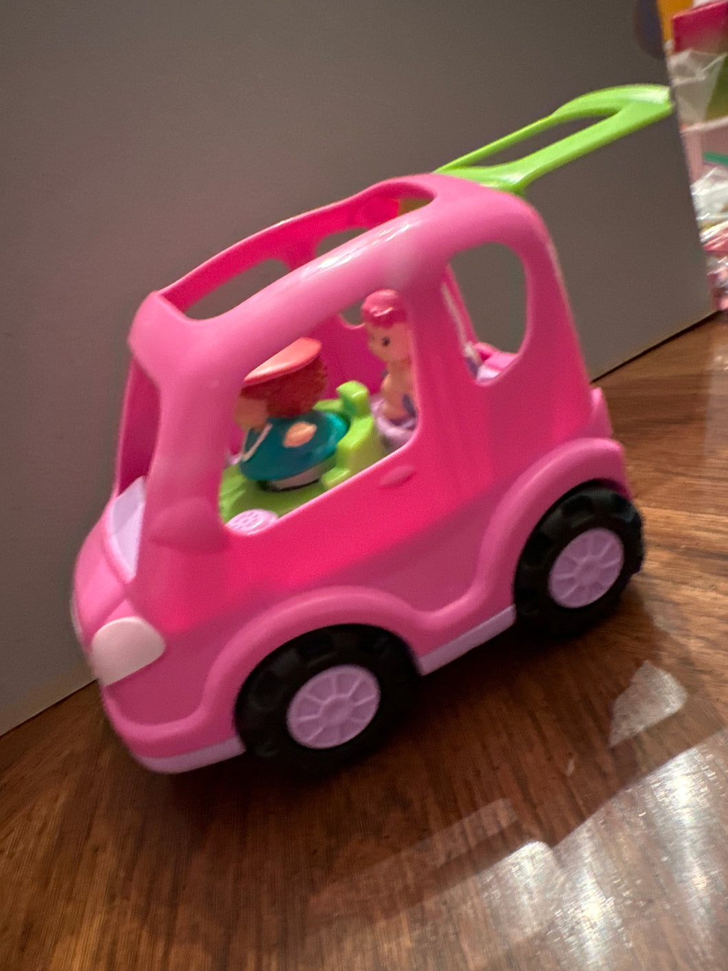 Little ppl car Has real car noises!