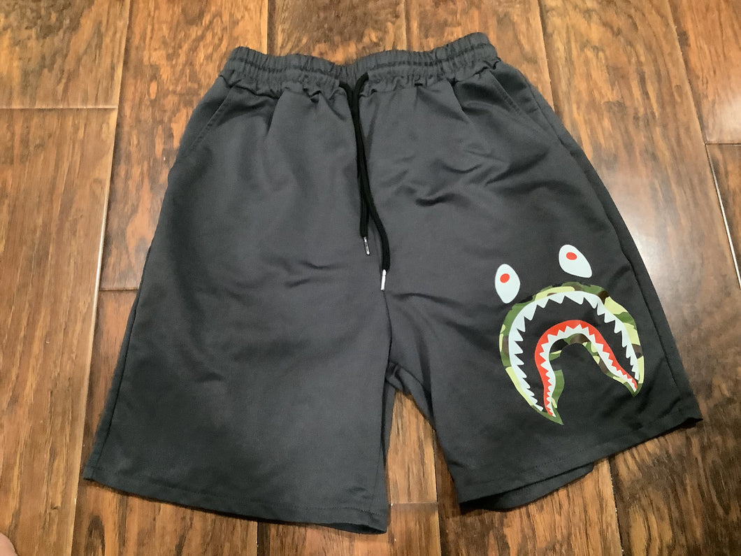 shorts spooky eyes - size Mens S