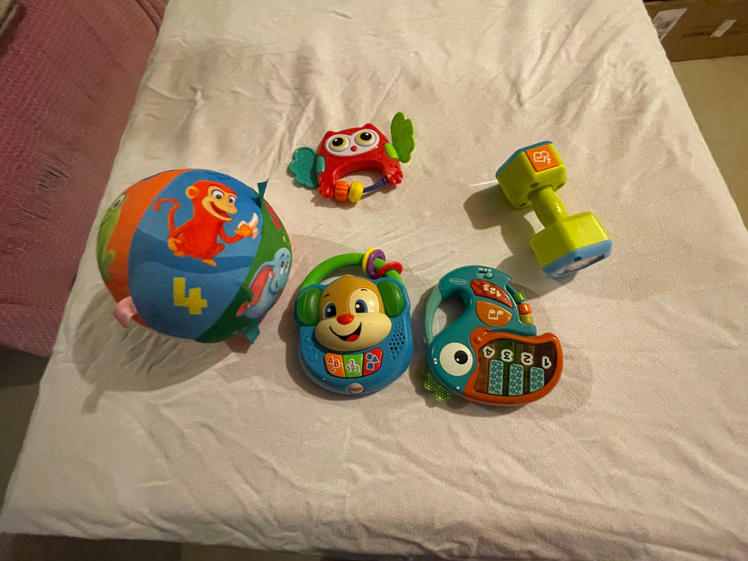 Bundle of 5 toys