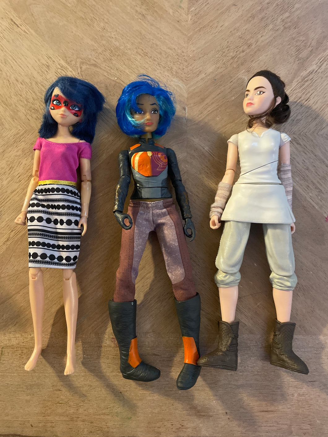 3 Barbie action figures