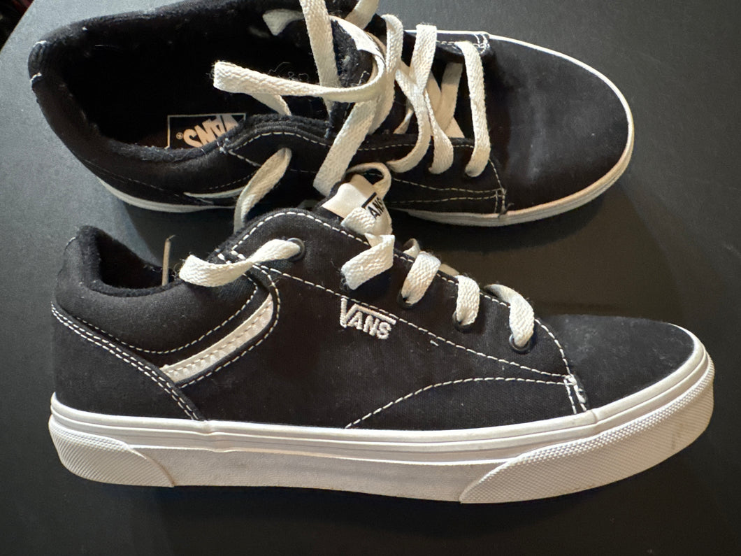 Black &White Vans Like New - size Shoes-teen 7