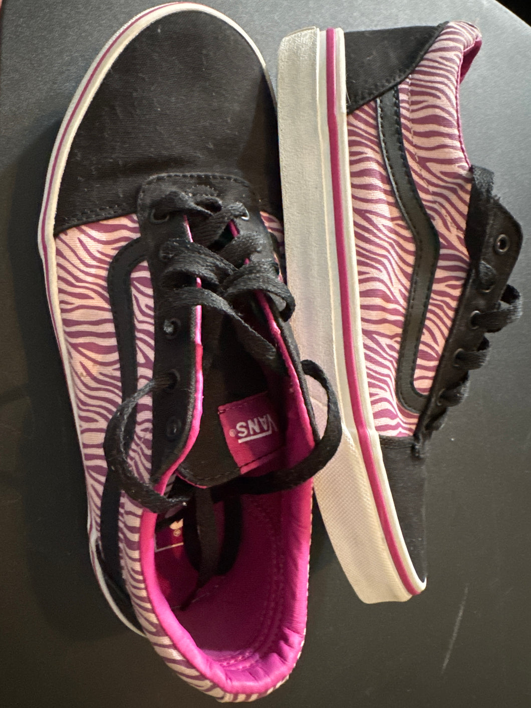 Vans Black & Purple Striped sneakers - size shoes-teen 6