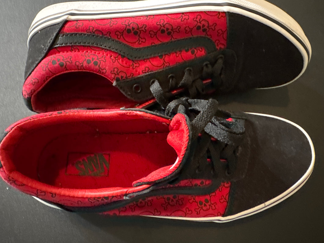 Vans Black & Red Skull Sneakers - size shoes-teen 6