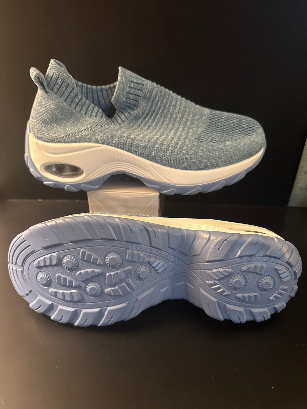 Slow Man walking shoes Lt blue knit upper NEW - size Shoes-Womens 8.5
