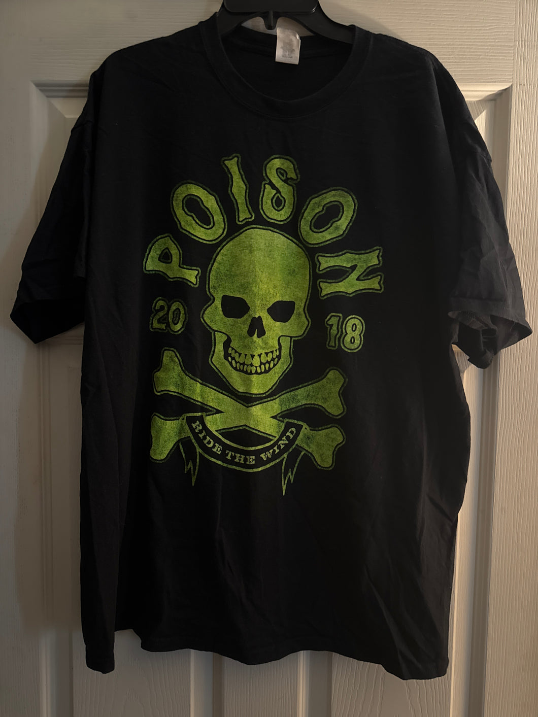 Poison 2018 concert Tee Tour dates on back - size Mens XL