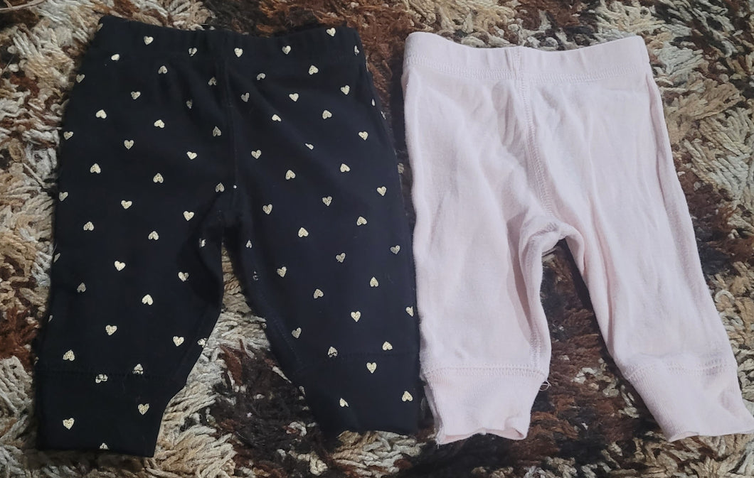 2 pair of leggings - size Newborn