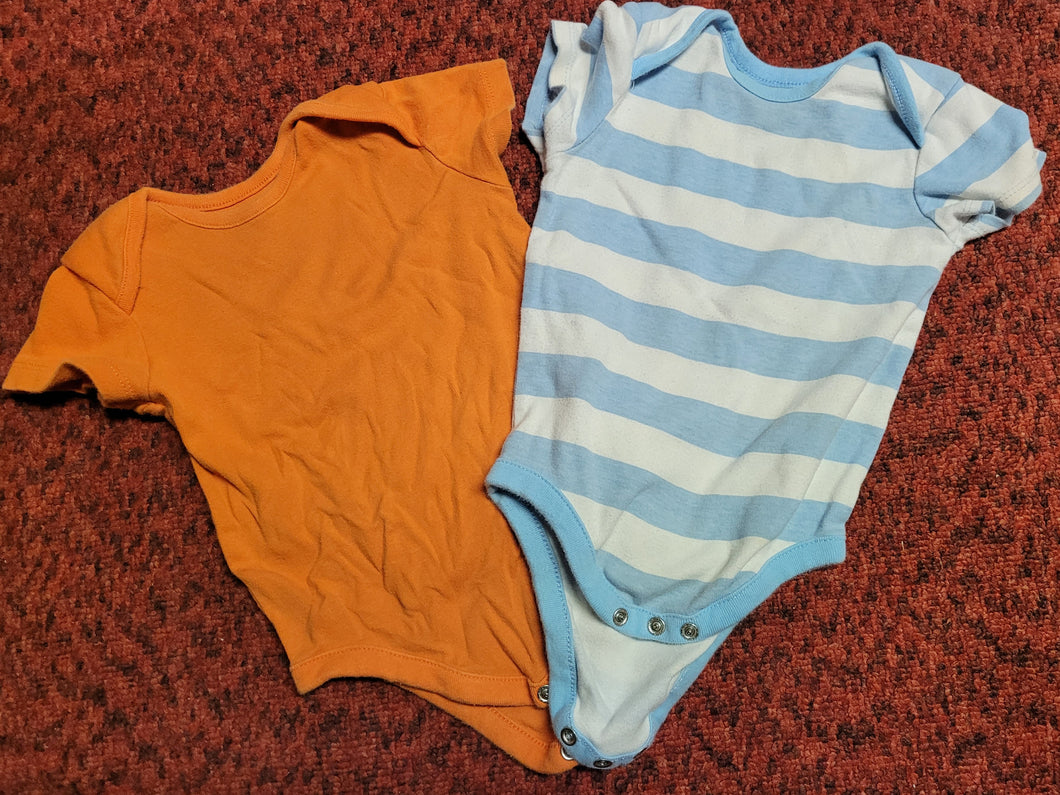 2 oneise - size 12 Months