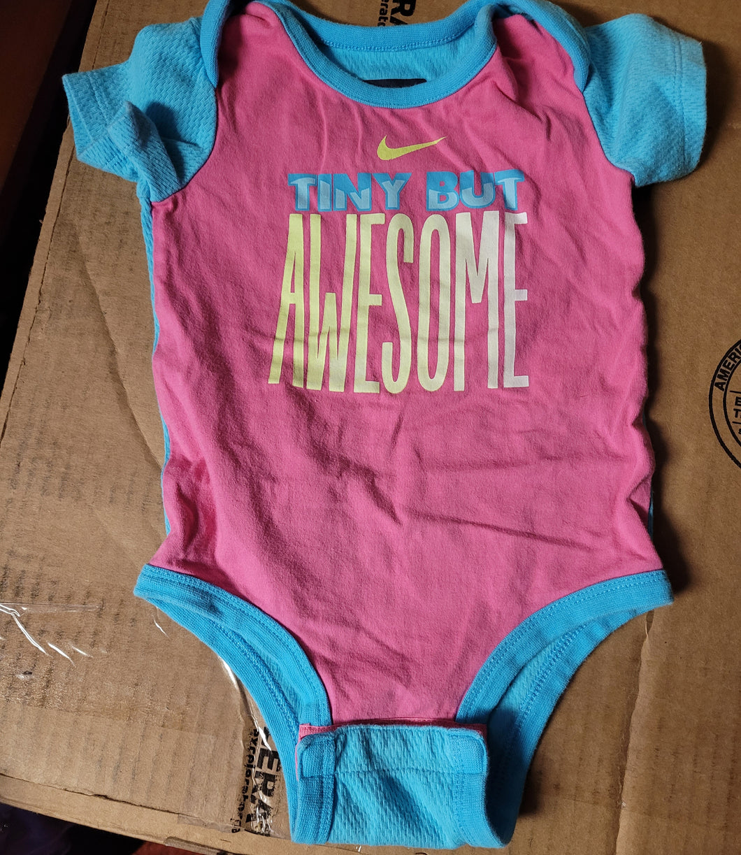 Tiny but awesome  oneise Nike - size 3-6 Months
