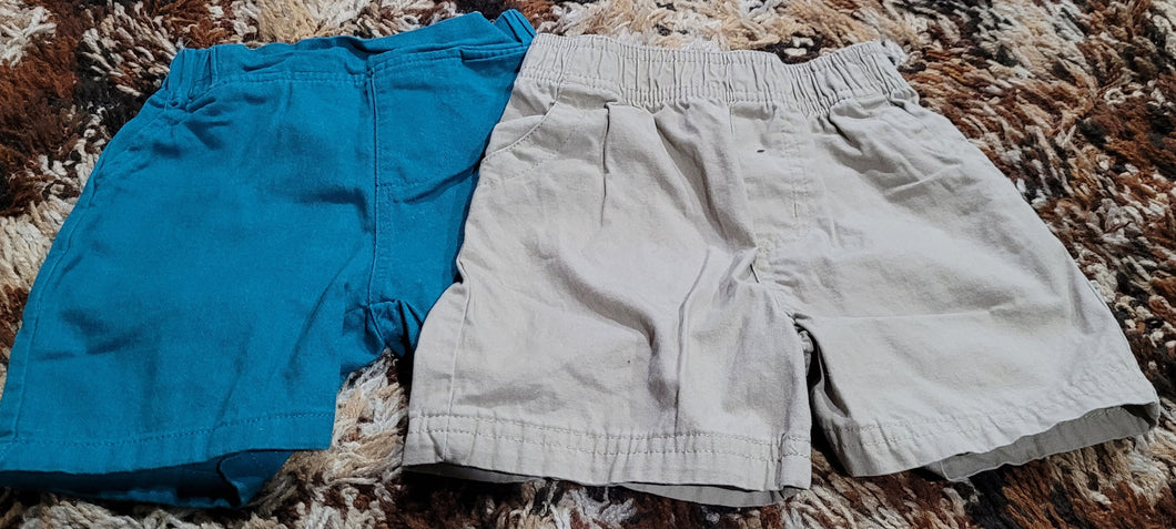 2 pair of shorts Teal and tan - size 18 Months