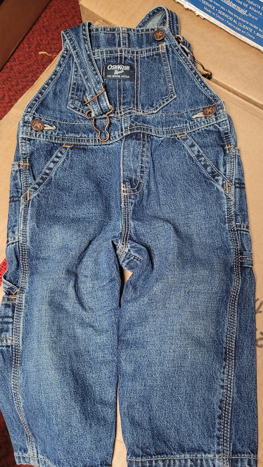 Oshkosh jean overall - size 18 Months